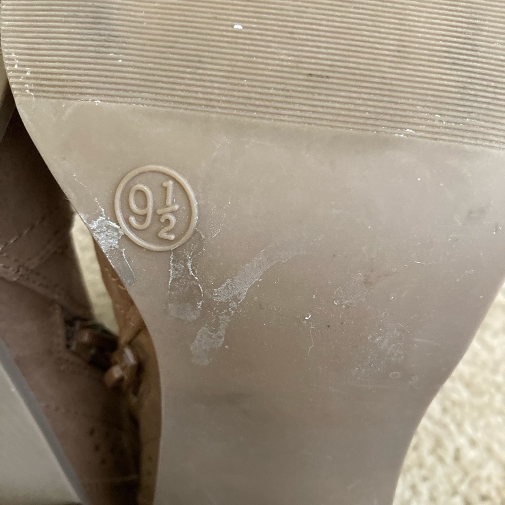 Universal Thread Heeled Ankle Boots - Picture 8 of 8